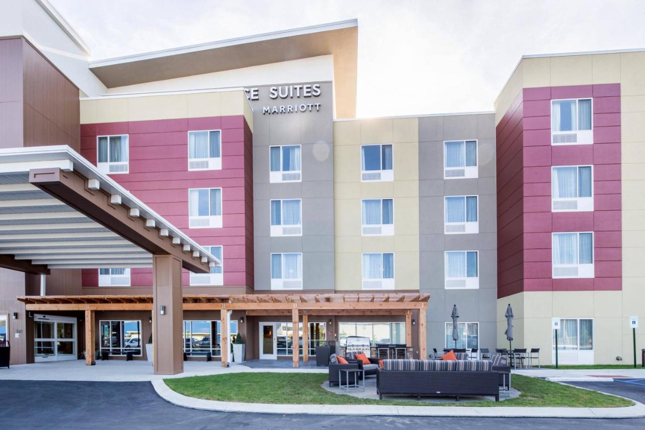 Towneplace Suites By Marriott Cleveland Exterior photo